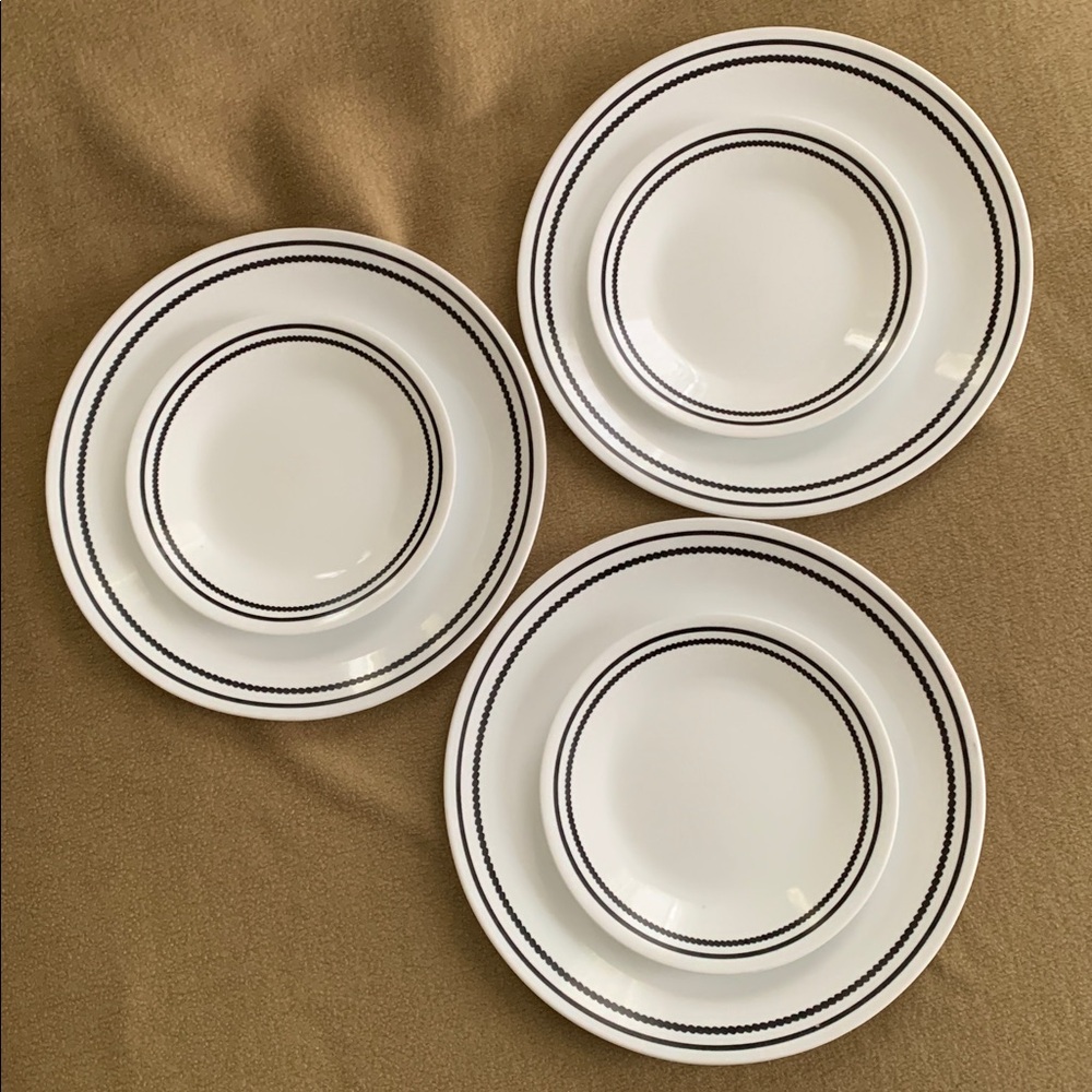 Corelle Brilliant Beaded Black 3 each large dinner plate & bread/dessert plates - Picture 2 of 13